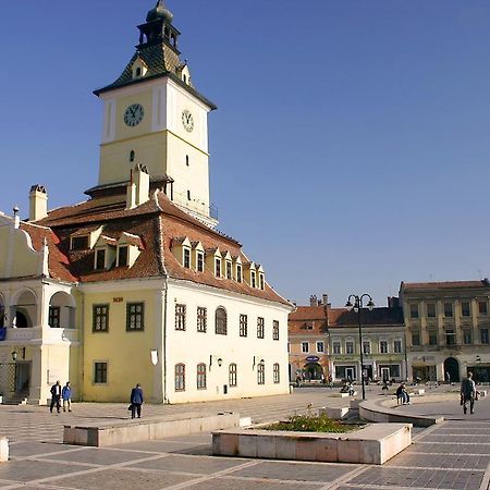 Brasovapart Piata Sfatului Exterior foto